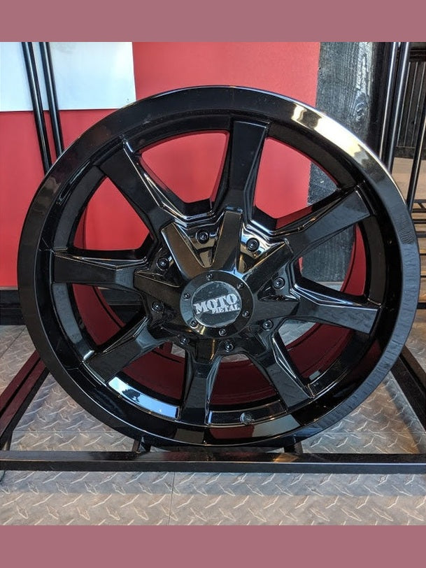 Moto Metal 970 17x8 +0mm 5x139.7/127