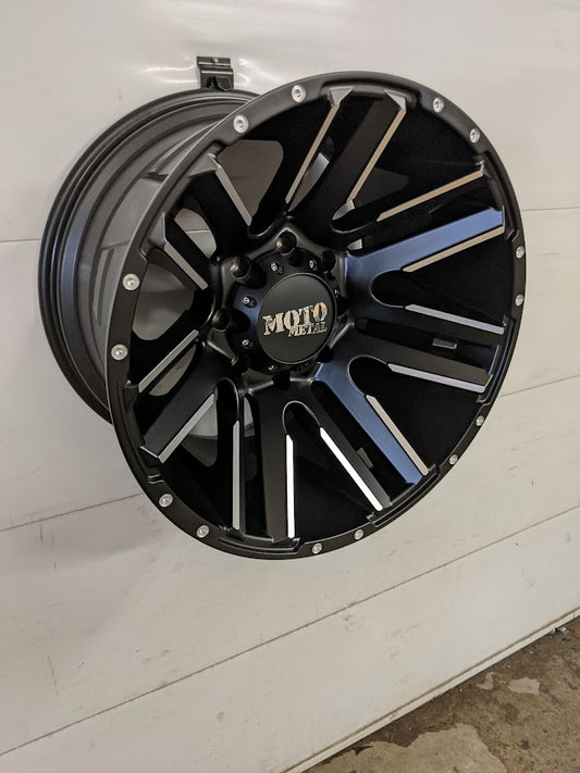 Moto Metal 978 Razor 20x12 8x180 -44