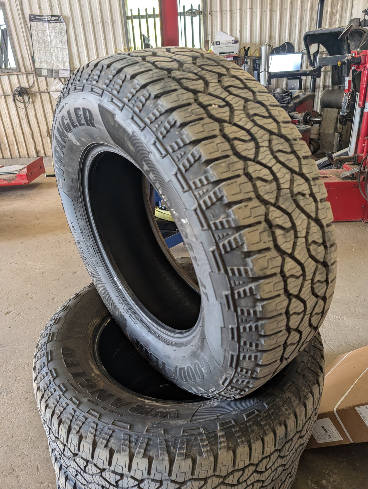 P276/65r18 Goodyear Wrangler Territory