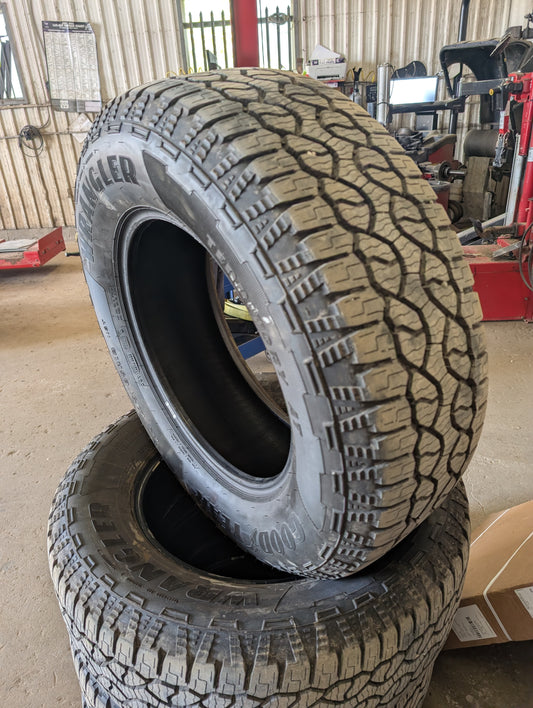 P276/65r18 Goodyear Wrangler Territory