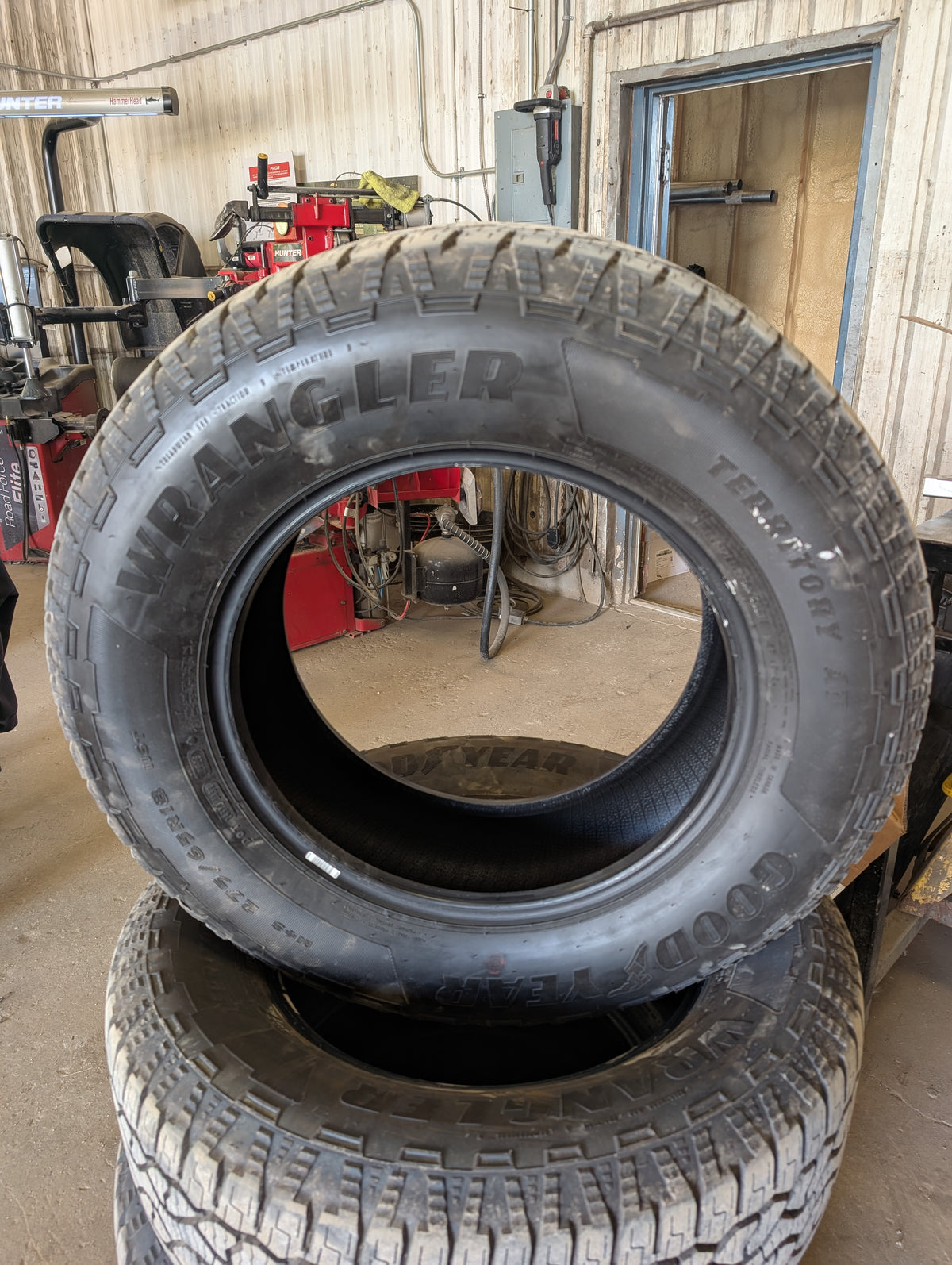 P276/65r18 Goodyear Wrangler Territory