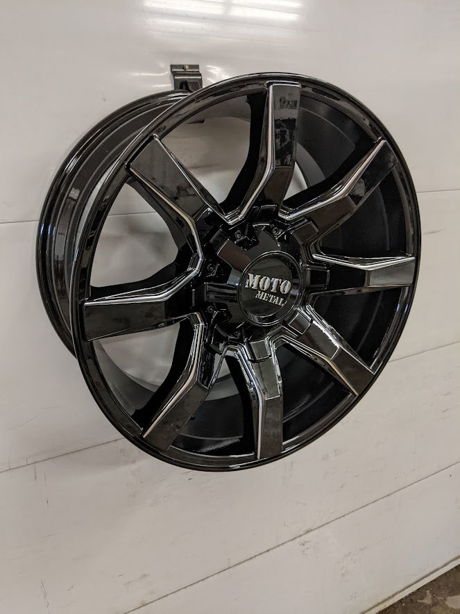 Moto Metal 804 Spider 20x9 8x165 +0