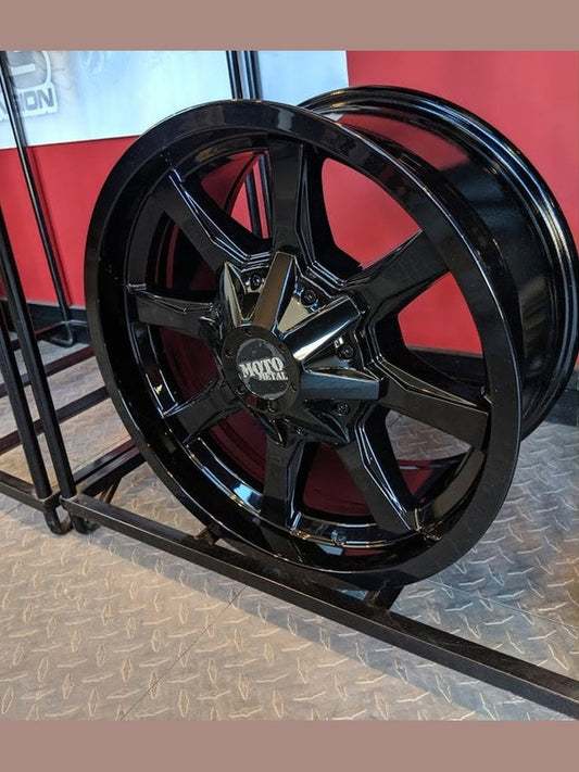 Moto Metal 970 17x8 +0mm 5x139.7/127