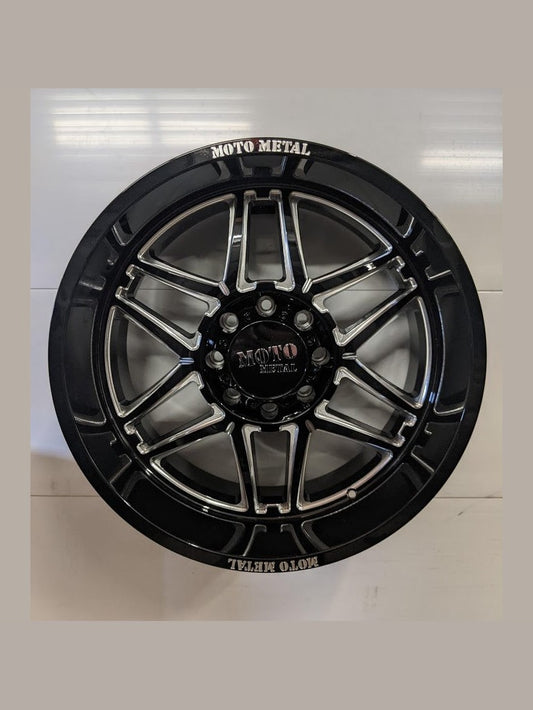 Moto Metal 992 Folsom 22x10 8x165 -18