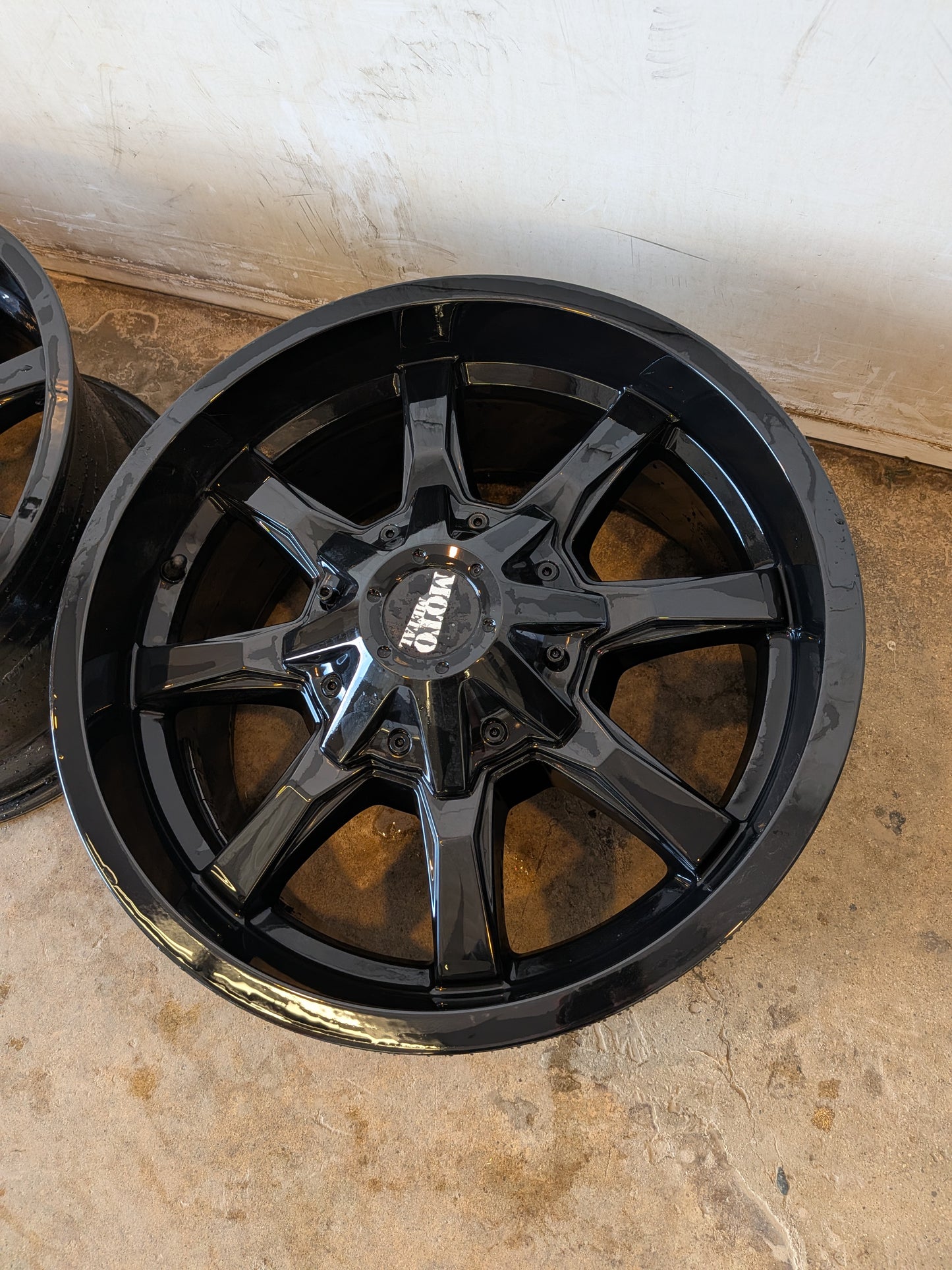 18x9 8x180 +18 moto metal