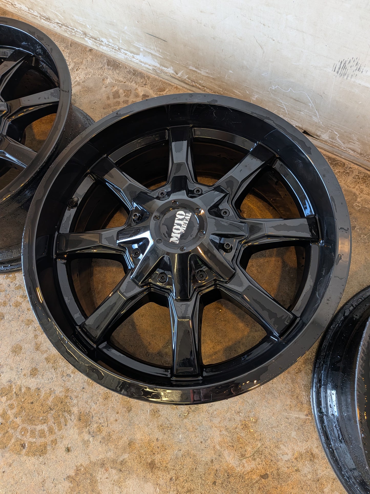 18x9 8x180 +18 moto metal